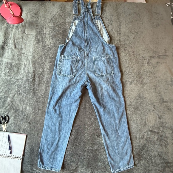 GAP Denim Overalls Womens Size Medium Light Wash Classic Adjustable Straps - Picture 3 of 4